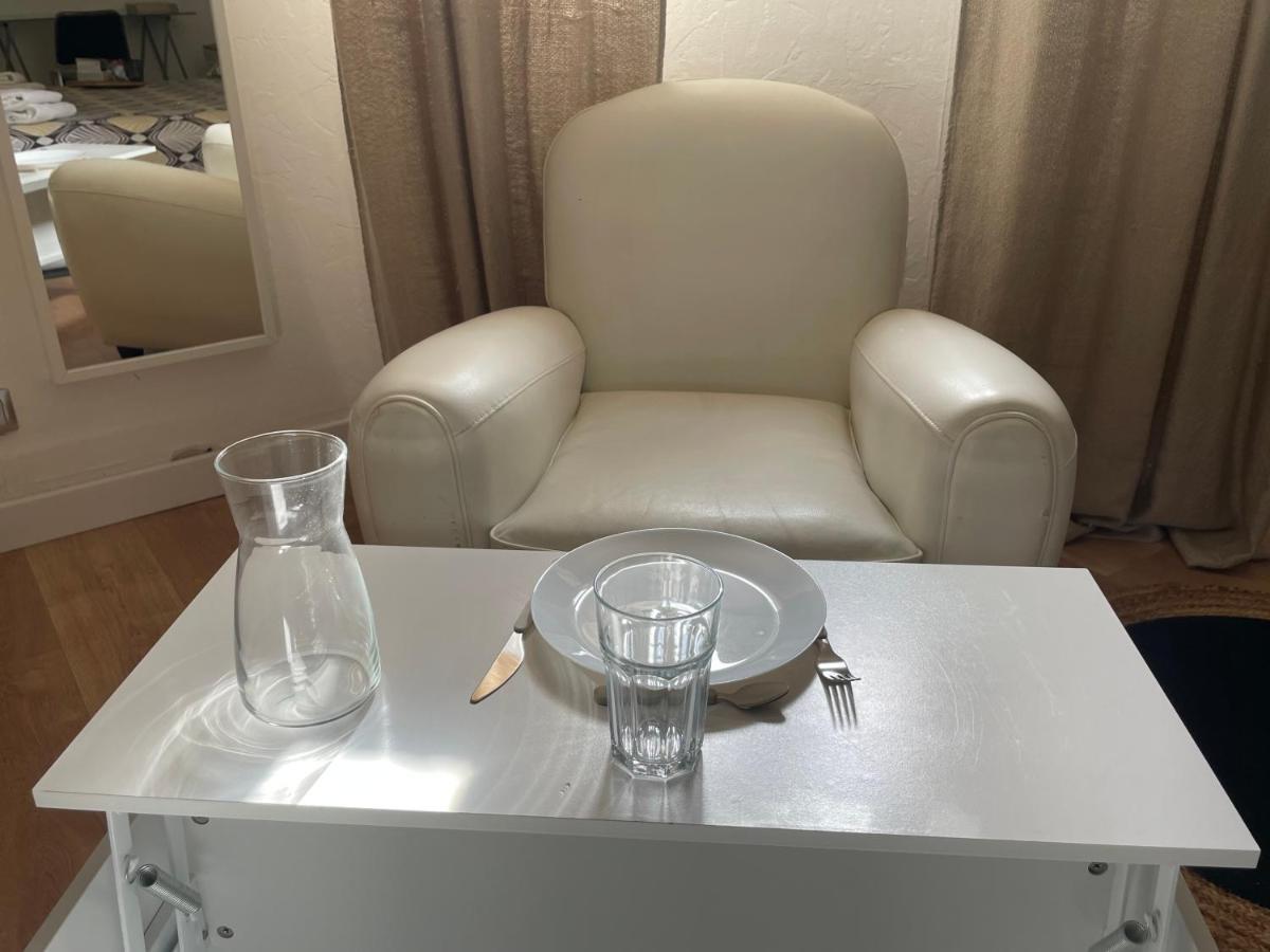 Ty Logis Bed & Breakfast Montrabe Eksteriør bilde